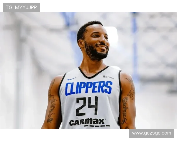 鲍威尔热火首秀表现抢眼28分9板4助比尔低迷仅得5分合力卡登25分